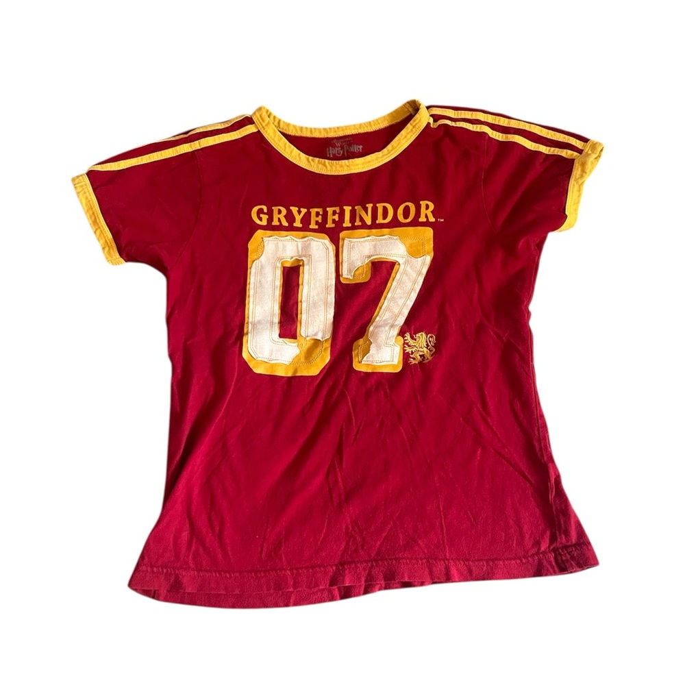 Universal studios kids wizarding world of Harry Potter Gryffindor shirt